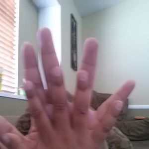 Meet your Posher, Claudia